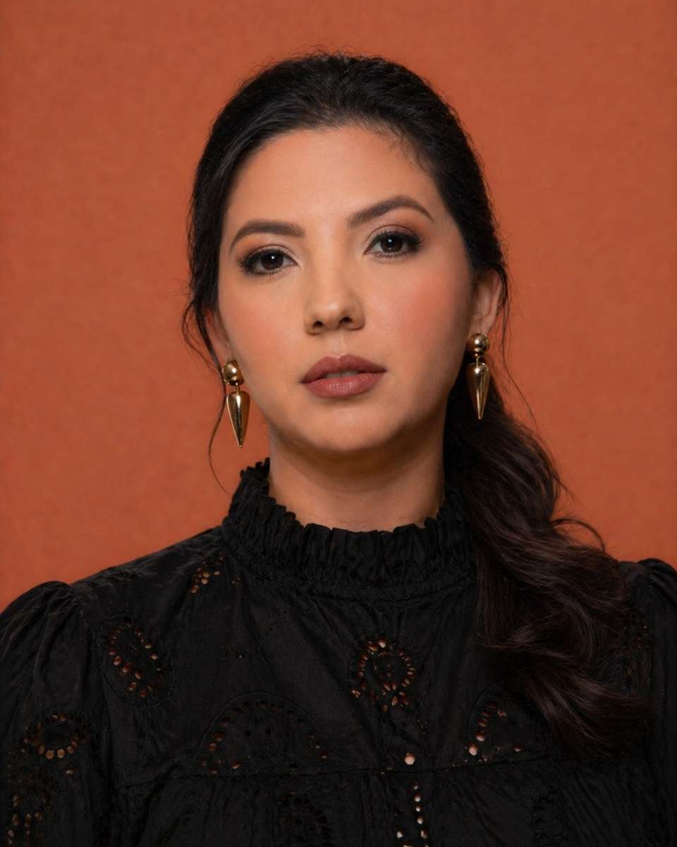 Dra. Amanda Yanaze